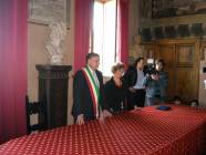 Dopo la vittoria del concorso nazionale di musica “Enrico Zingarelli” l’incontro con il sindaco Le classi I, II e III F hanno ottenuto il primo posto assoluto suonando celebri colonne sonore di film